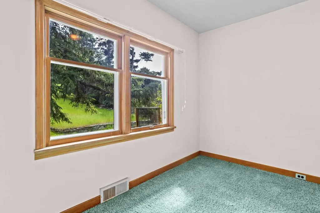 404 Otter Street Banff AB T1L1E3