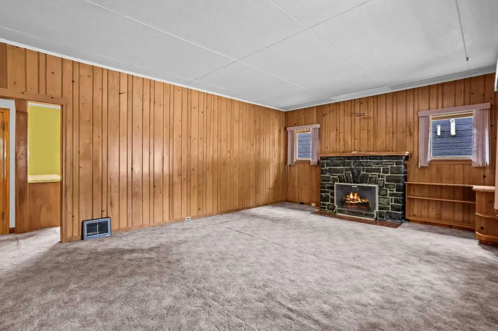 404 Otter Street Banff AB T1L1E3