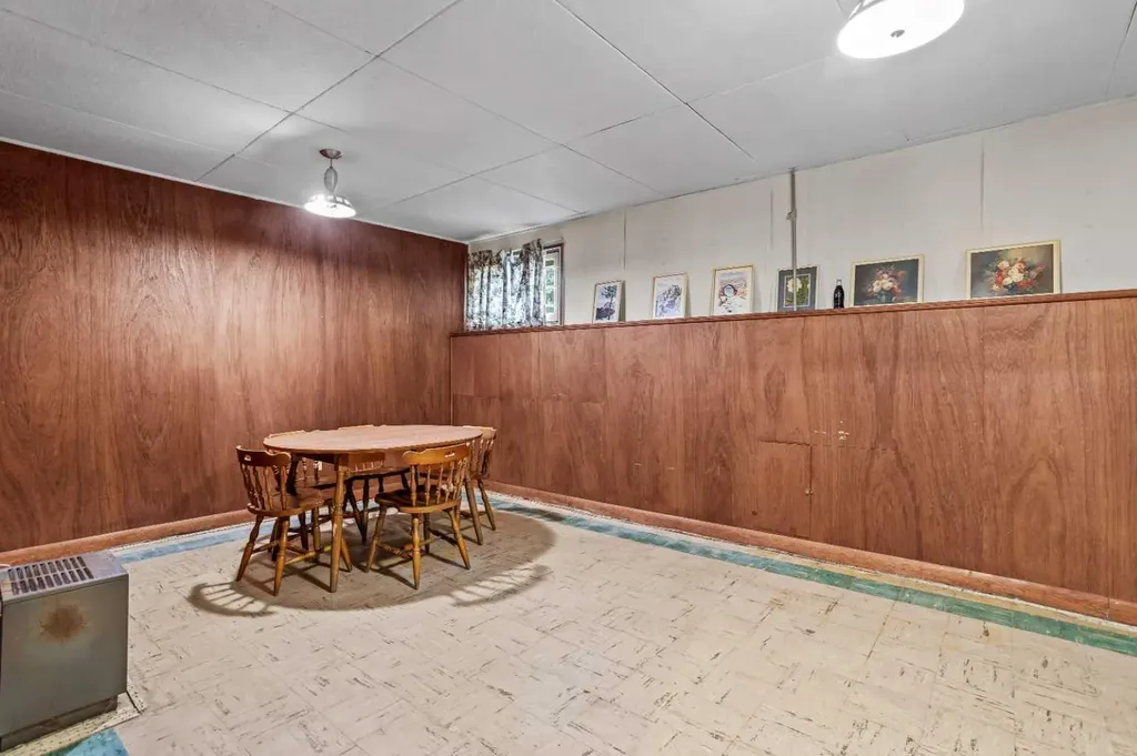 404 Otter Street Banff AB T1L1E3