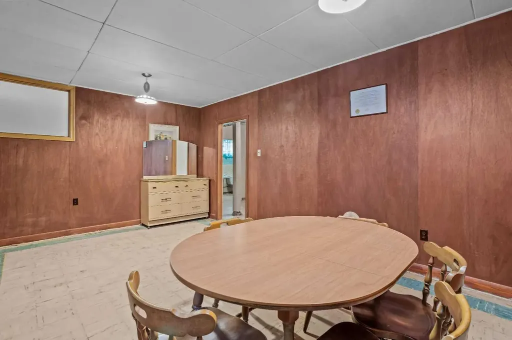 404 Otter Street Banff AB T1L1E3