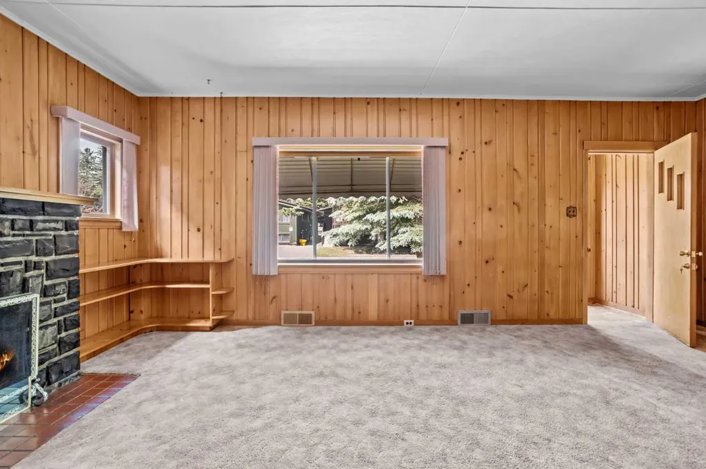 404 Otter Street Banff AB T1L1E3