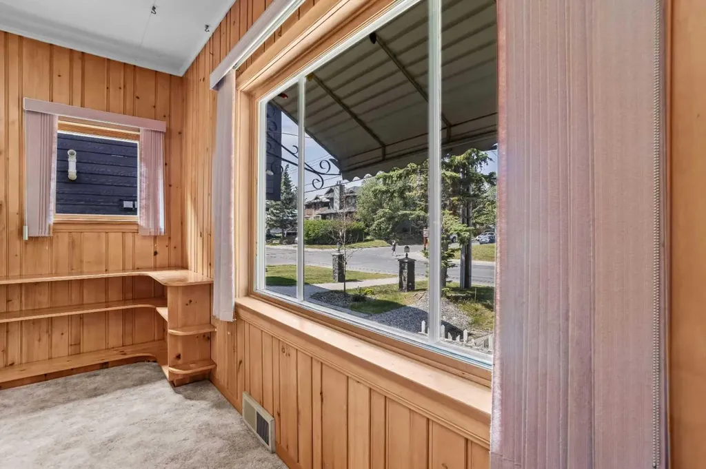 404 Otter Street Banff AB T1L1E3