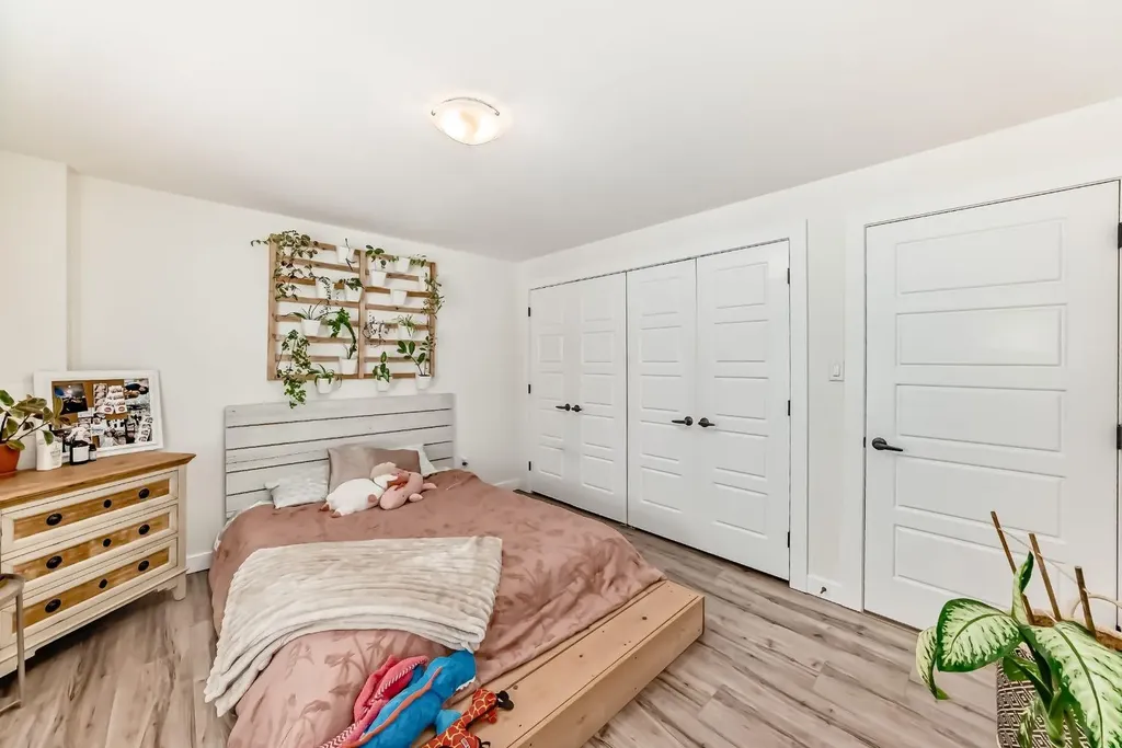 340 Tartan Circle W Lethbridge AB T1J 0Z1