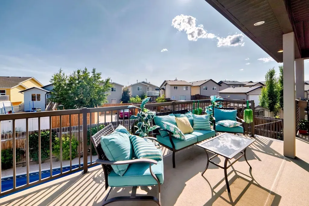 340 Tartan Circle W Lethbridge AB T1J 0Z1