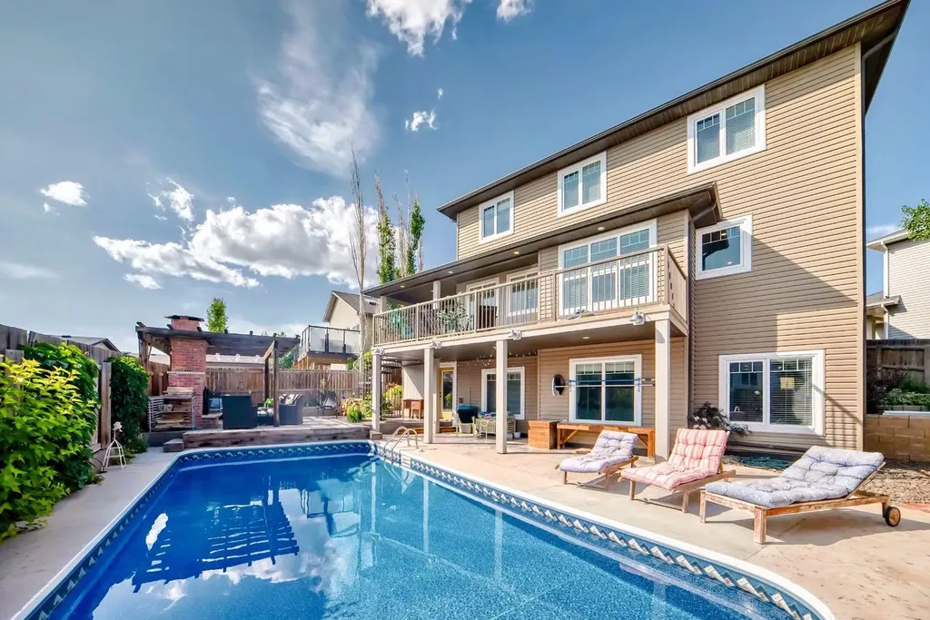 340 Tartan Circle W Lethbridge AB T1J 0Z1