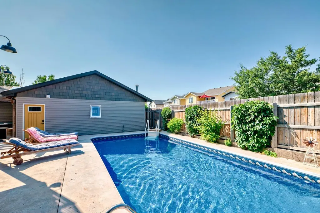 340 Tartan Circle W Lethbridge AB T1J 0Z1