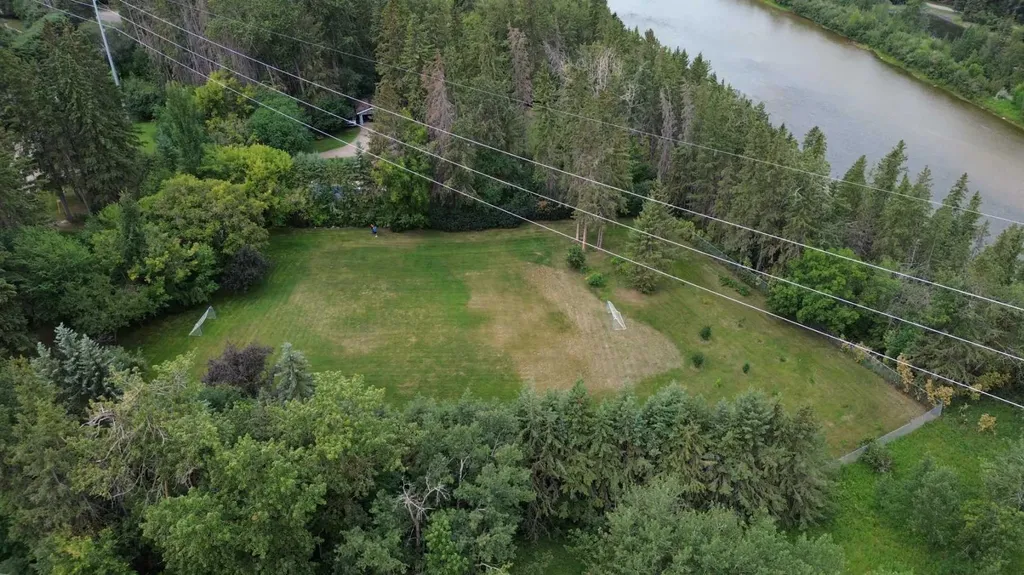 20 Cronquist Close Red Deer AB T4N1E3
