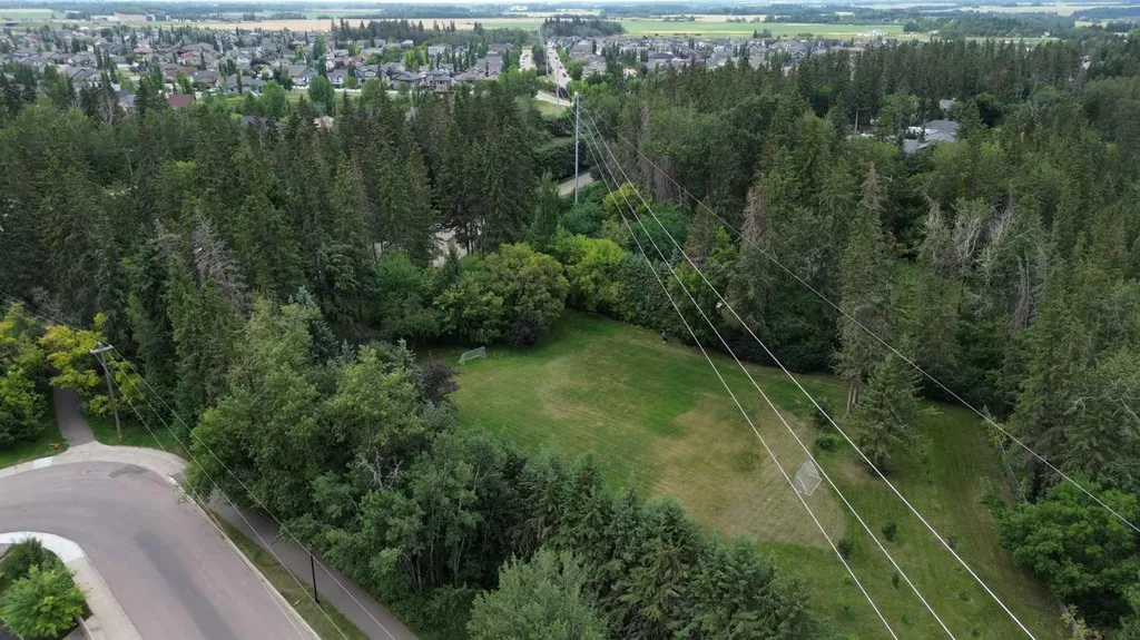 20 Cronquist Close Red Deer AB T4N1E3