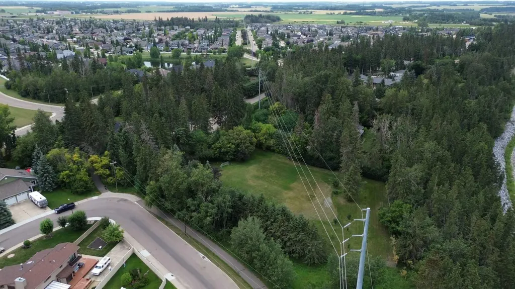 20 Cronquist Close Red Deer AB T4N1E3