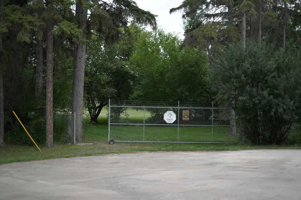 20 Cronquist Close Red Deer AB T4N1E3