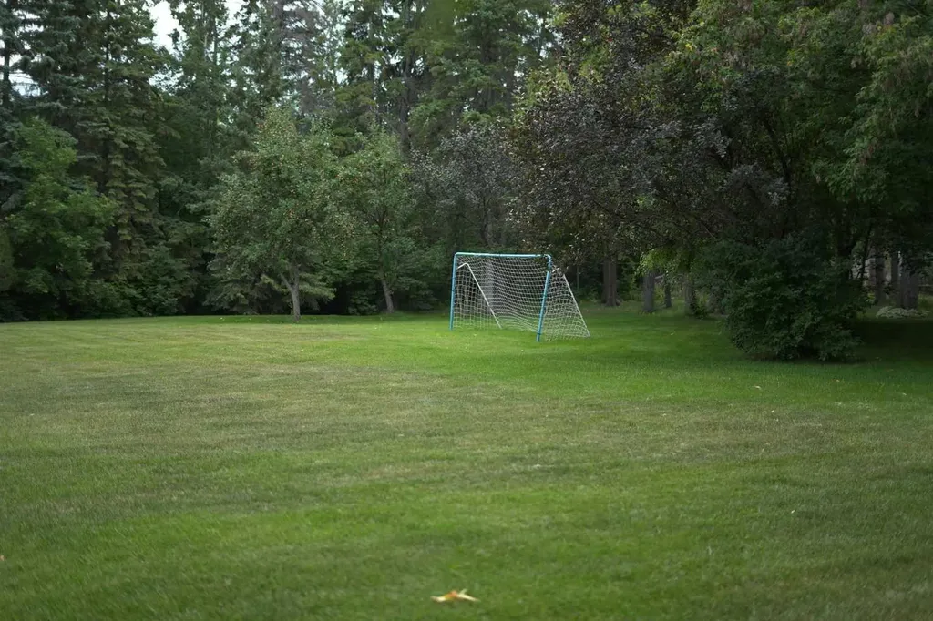 20 Cronquist Close Red Deer AB T4N1E3