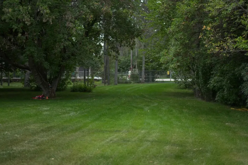 20 Cronquist Close Red Deer AB T4N1E3