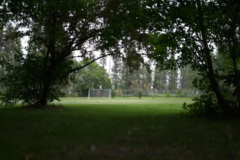 20 Cronquist Close Red Deer AB T4N1E3