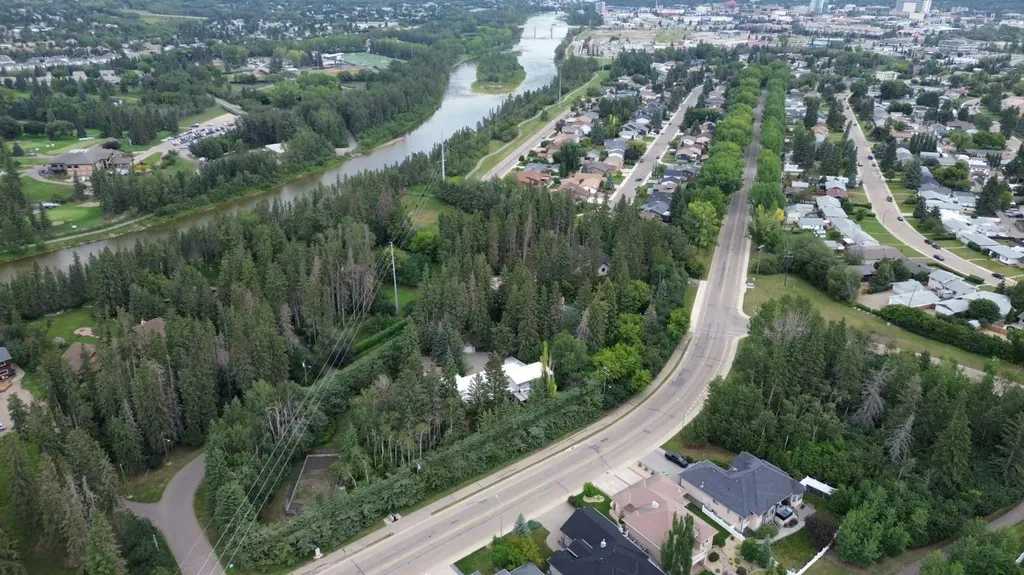 20 Cronquist Close Red Deer AB T4N1E3