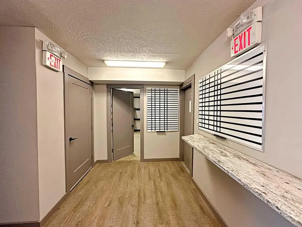 8121 Fraser Avenue Fort Mcmurray AB T9H 1W5