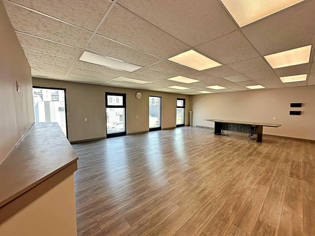 8121 Fraser Avenue Fort Mcmurray AB T9H 1W5