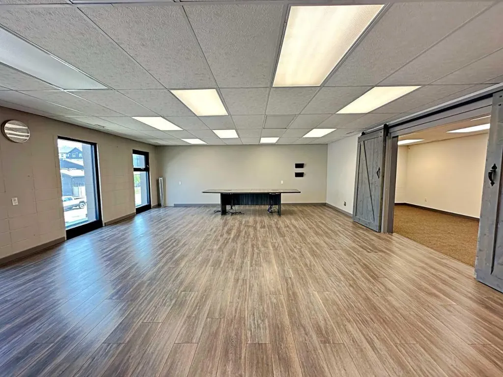 8121 Fraser Avenue Fort Mcmurray AB T9H 1W5
