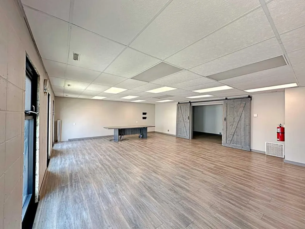 8121 Fraser Avenue Fort Mcmurray AB T9H 1W5