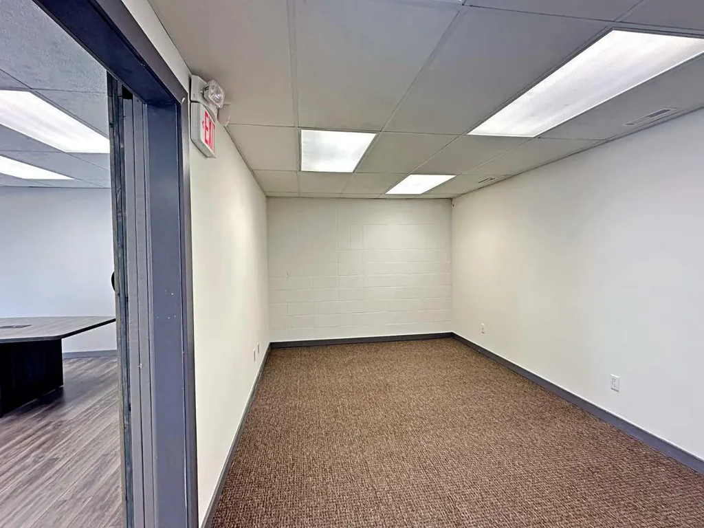 8121 Fraser Avenue Fort Mcmurray AB T9H 1W5