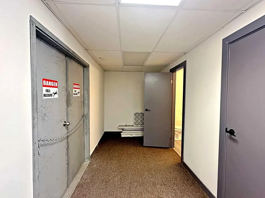8121 Fraser Avenue Fort Mcmurray AB T9H 1W5