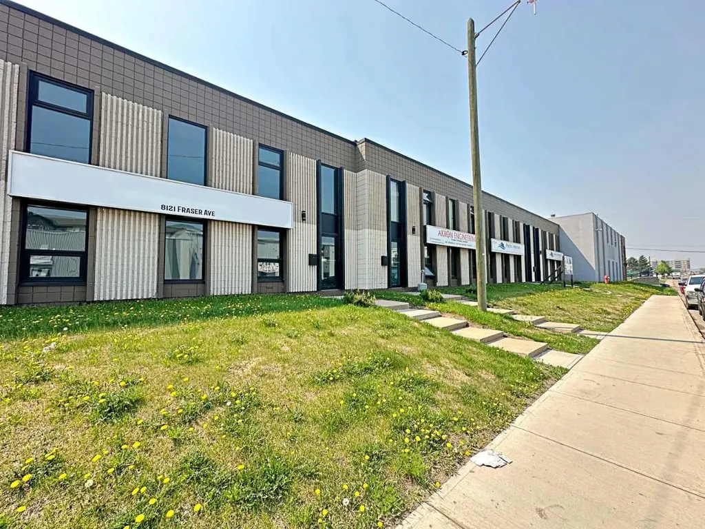 8121 Fraser Avenue Fort Mcmurray AB T9H 1W5