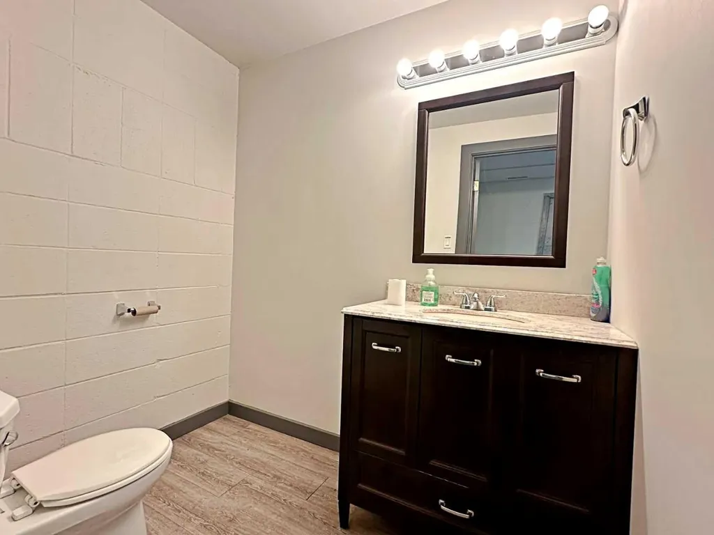 8121 Fraser Avenue Fort Mcmurray AB T9H 1W5