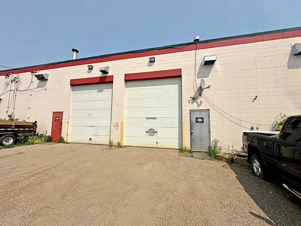 8121 Fraser Avenue Fort Mcmurray AB T9H 1W5