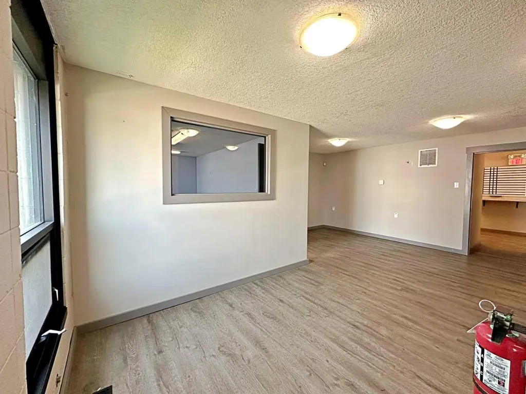 8121 Fraser Avenue Fort Mcmurray AB T9H 1W5