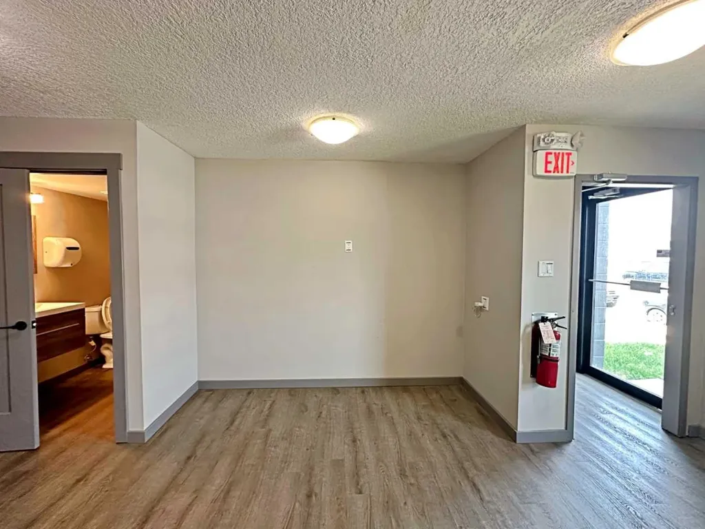 8121 Fraser Avenue Fort Mcmurray AB T9H 1W5
