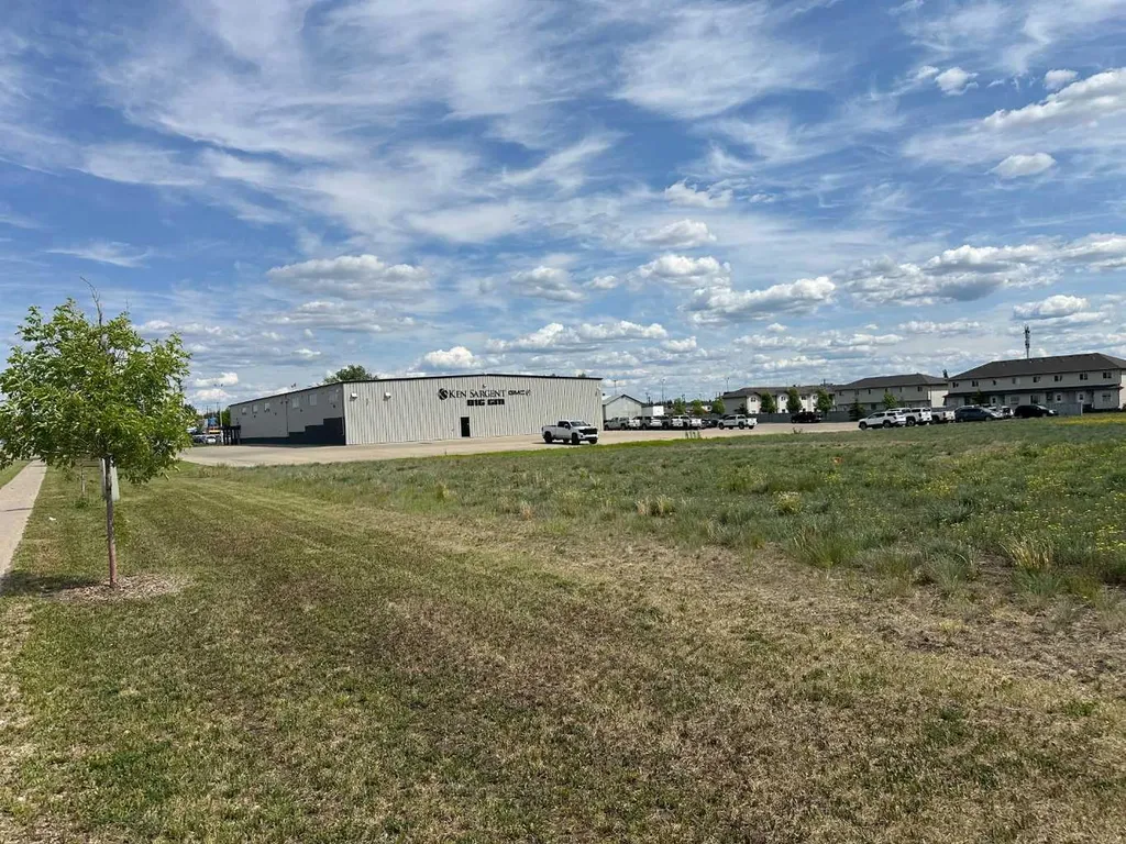 10103 124 Avenue Grande Prairie AB T8v 1B7