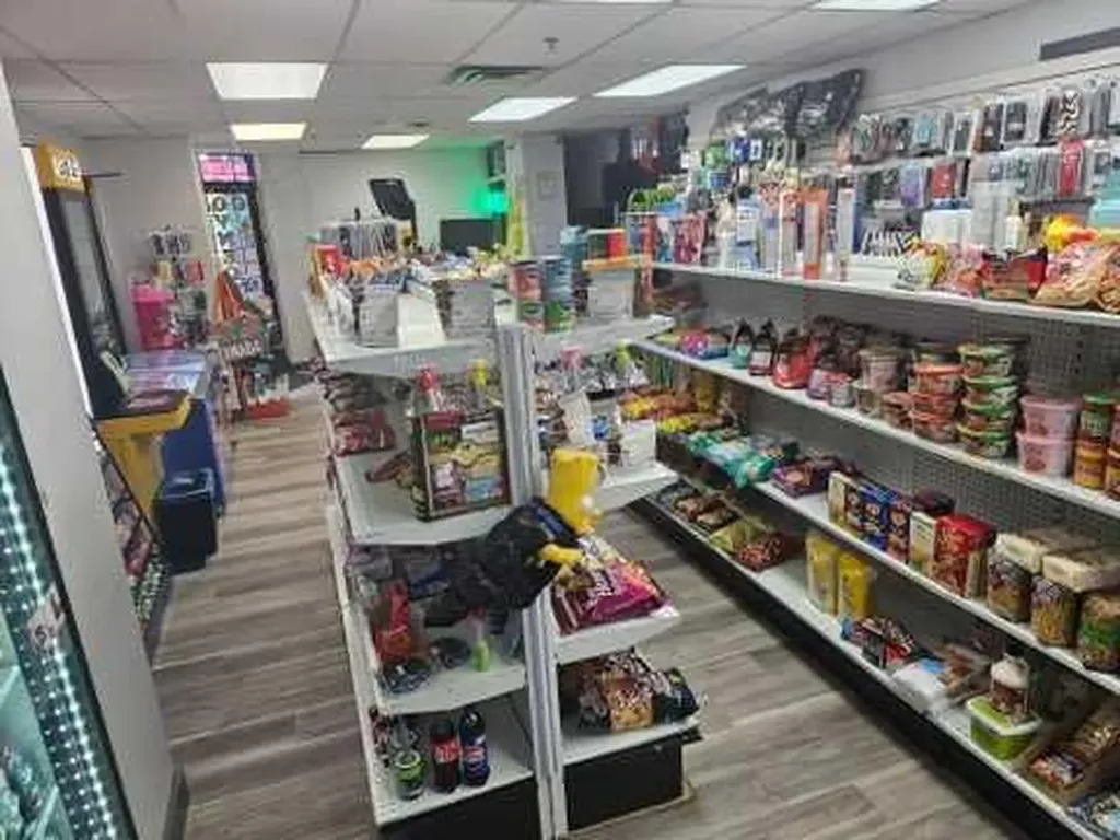 11503 100 Avenue Edmonton AB T5K 2K7