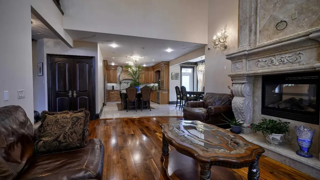 1911 13 Avenue NW Calgary AB T2N 1L5