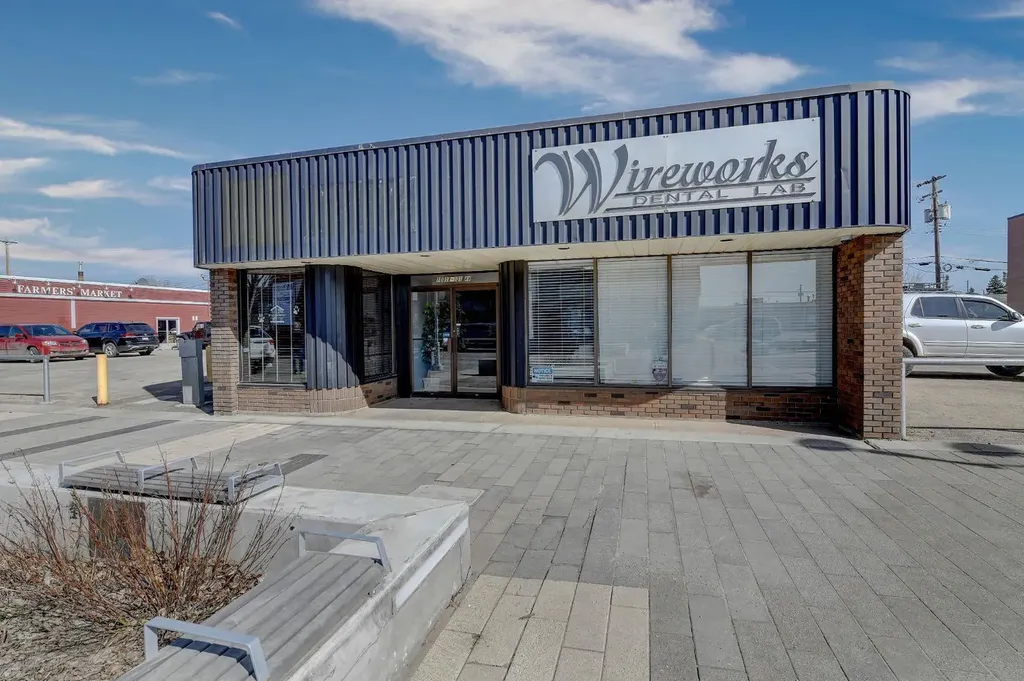 10018 101 Avenue Grande Prairie AB T8V0Y1