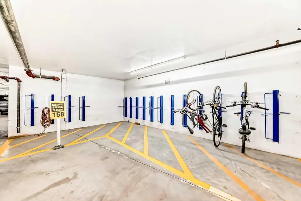 3820 Brentwood Road NW Calgary AB T2L2L5