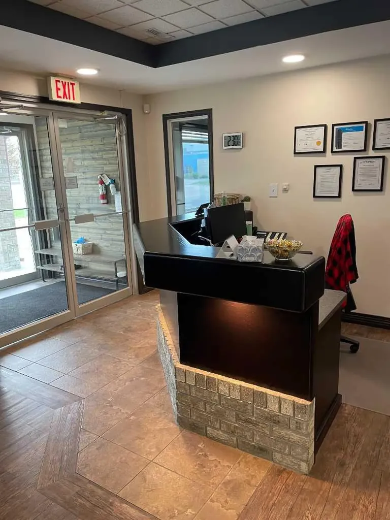 3415 35 Avenue Whitecourt AB T7S1P7