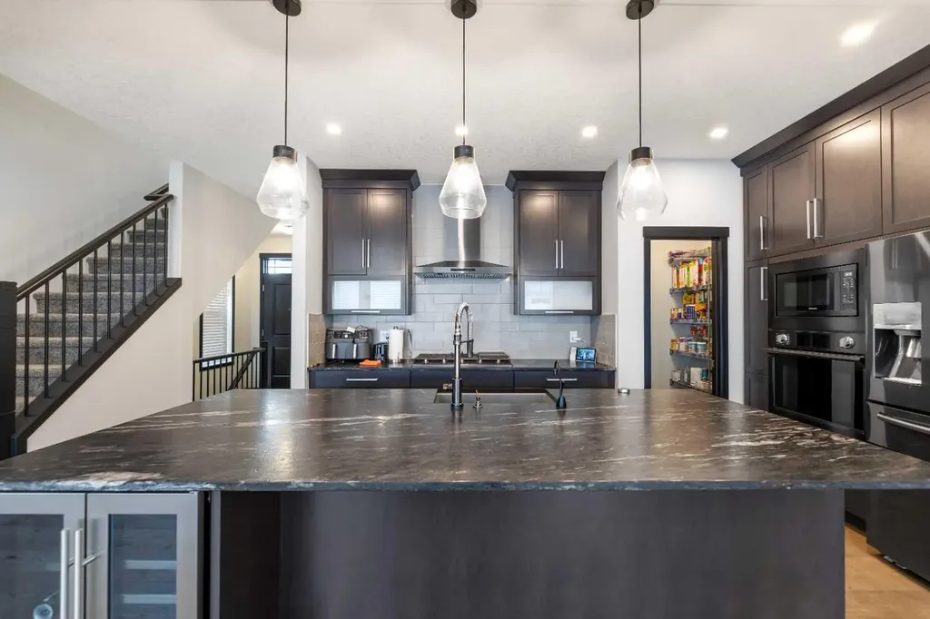 54 Sage Bluff Rise NW Calgary AB T3R 1T4