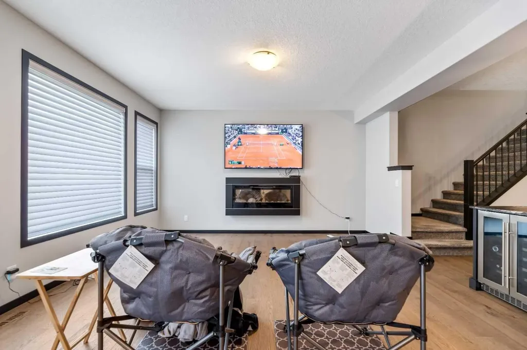 54 Sage Bluff Rise NW Calgary AB T3R 1T4