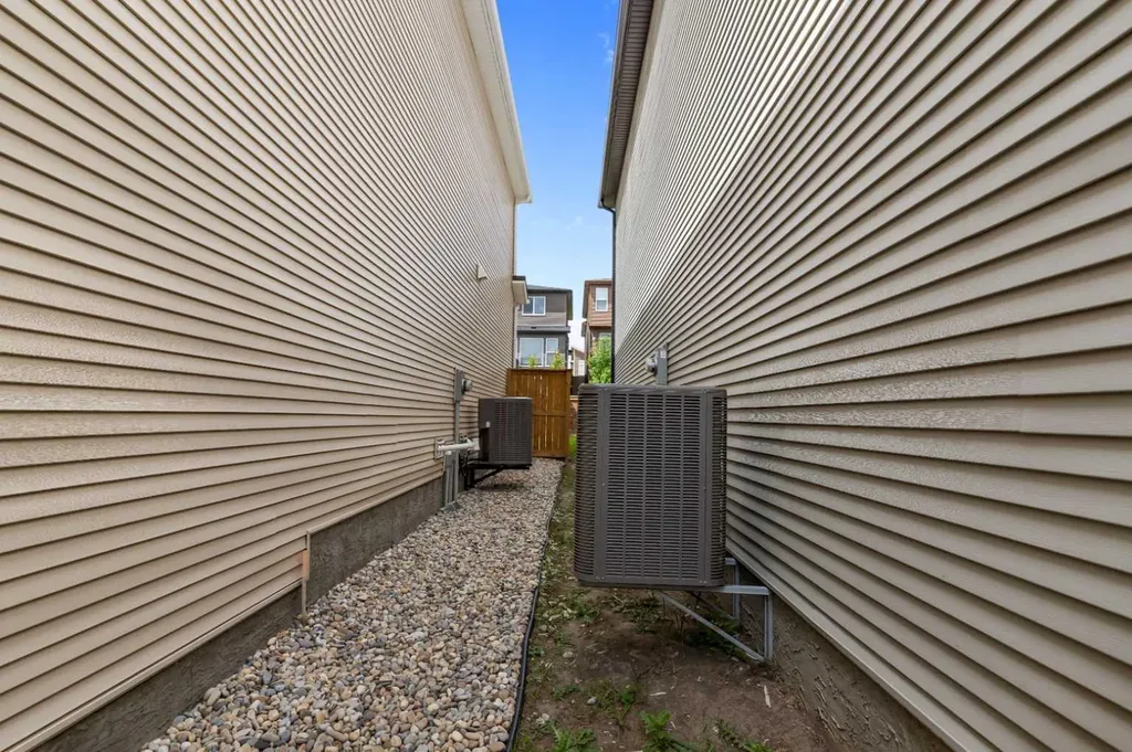 54 Sage Bluff Rise NW Calgary AB T3R 1T4
