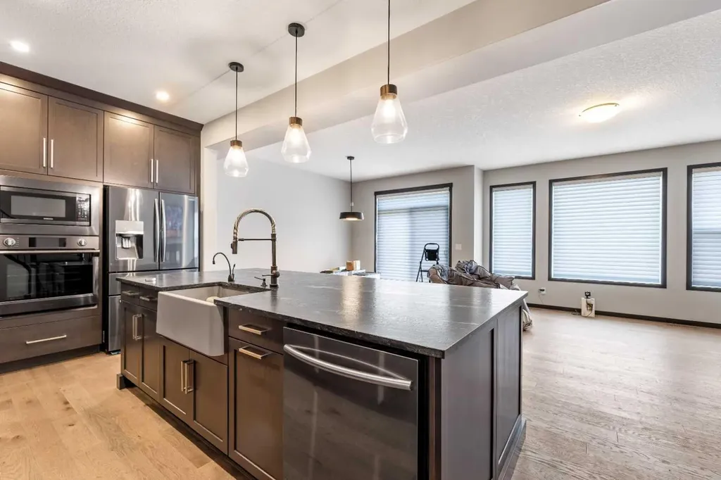 54 Sage Bluff Rise NW Calgary AB T3R 1T4