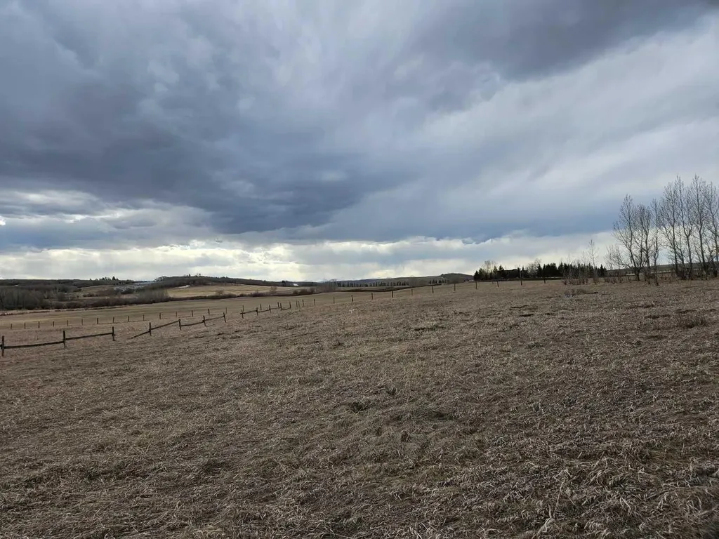186 Avenue W Rural Foothills Avenue W De Winton AB T0L0X0