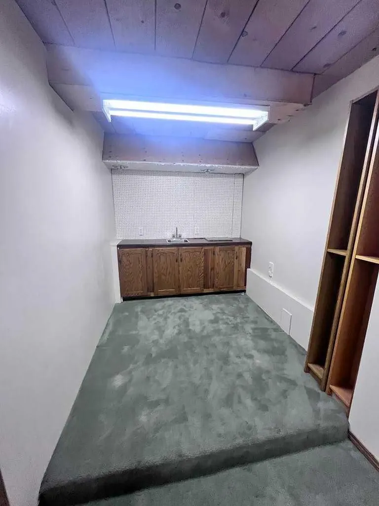 608 9 Avenue W Hanna AB T0J1P0
