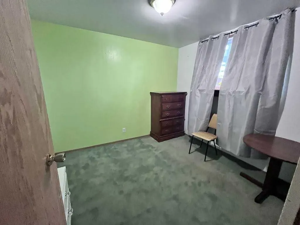 608 9 Avenue W Hanna AB T0J1P0