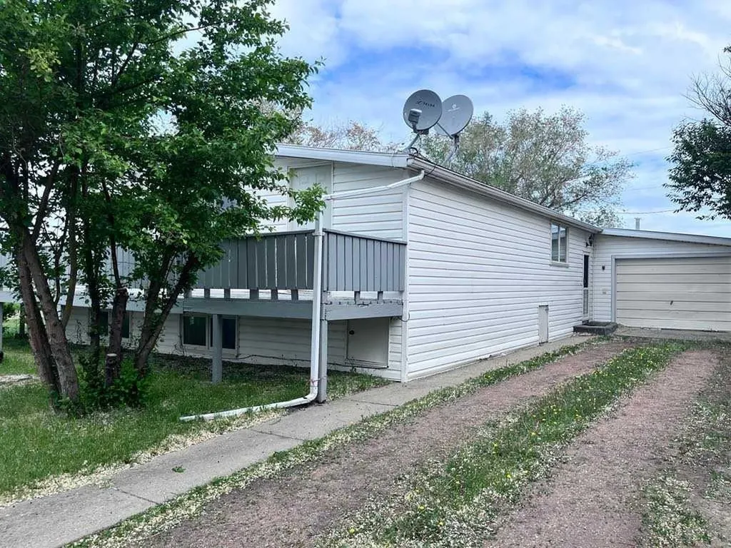 608 9 Avenue W Hanna AB T0J1P0