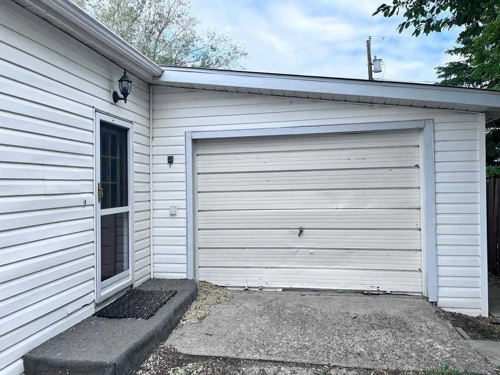 608 9 Avenue W Hanna AB T0J1P0