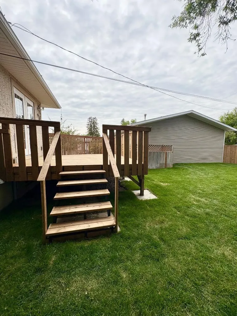 45 3 Avenue Tilley AB T1R3K0
