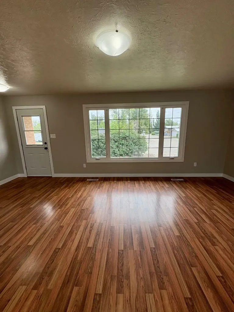 45 3 Avenue Tilley AB T1R3K0