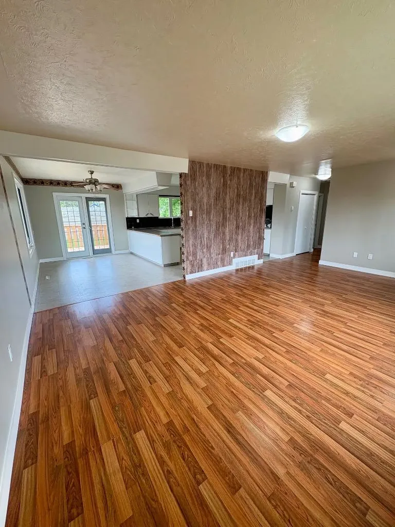 45 3 Avenue Tilley AB T1R3K0