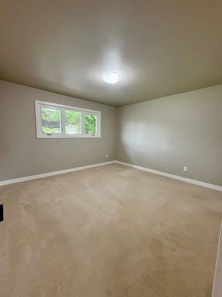 45 3 Avenue Tilley AB T1R3K0