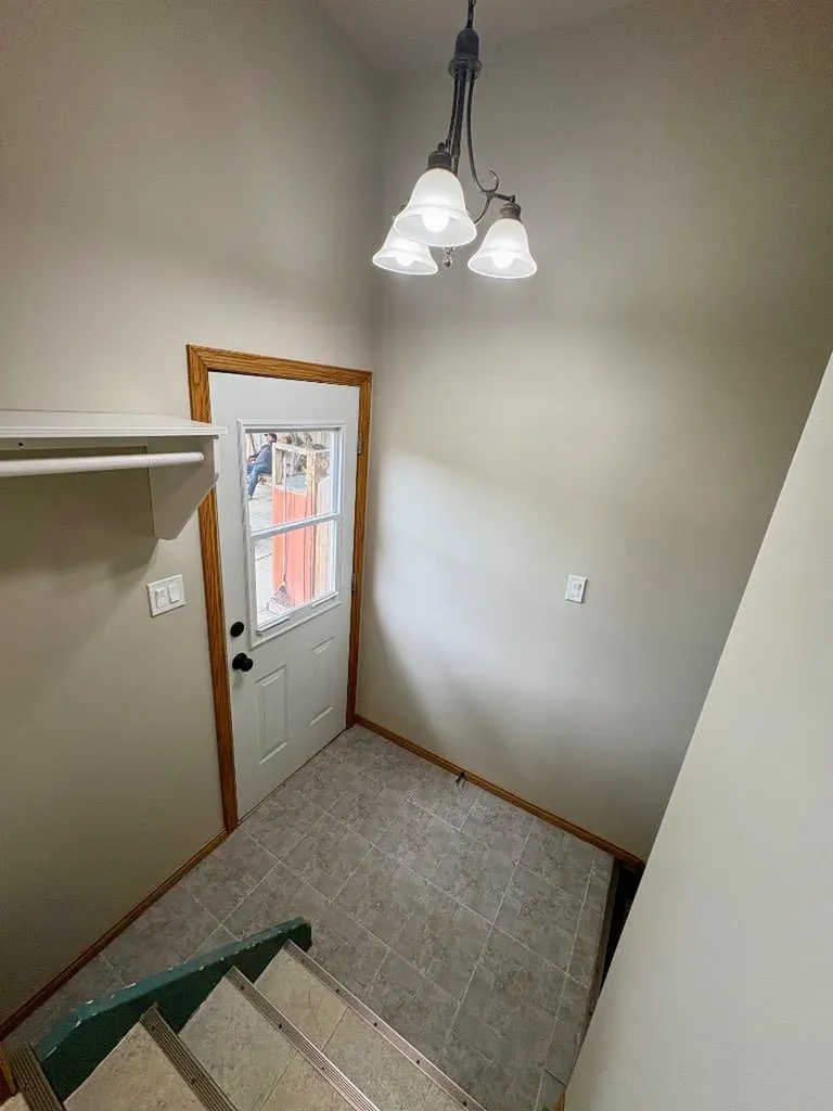 45 3 Avenue Tilley AB T1R3K0
