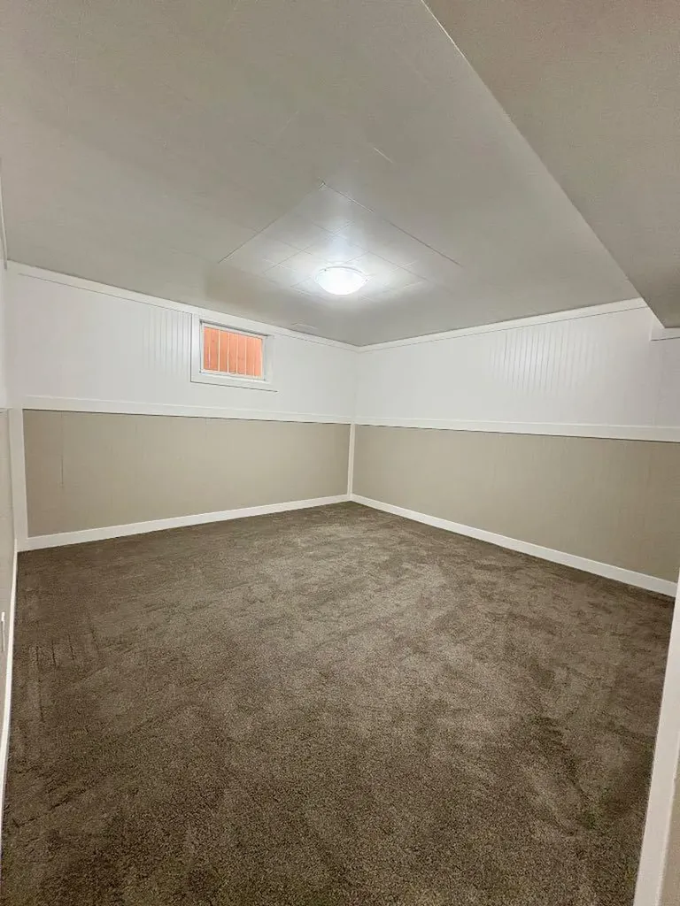 45 3 Avenue Tilley AB T1R3K0